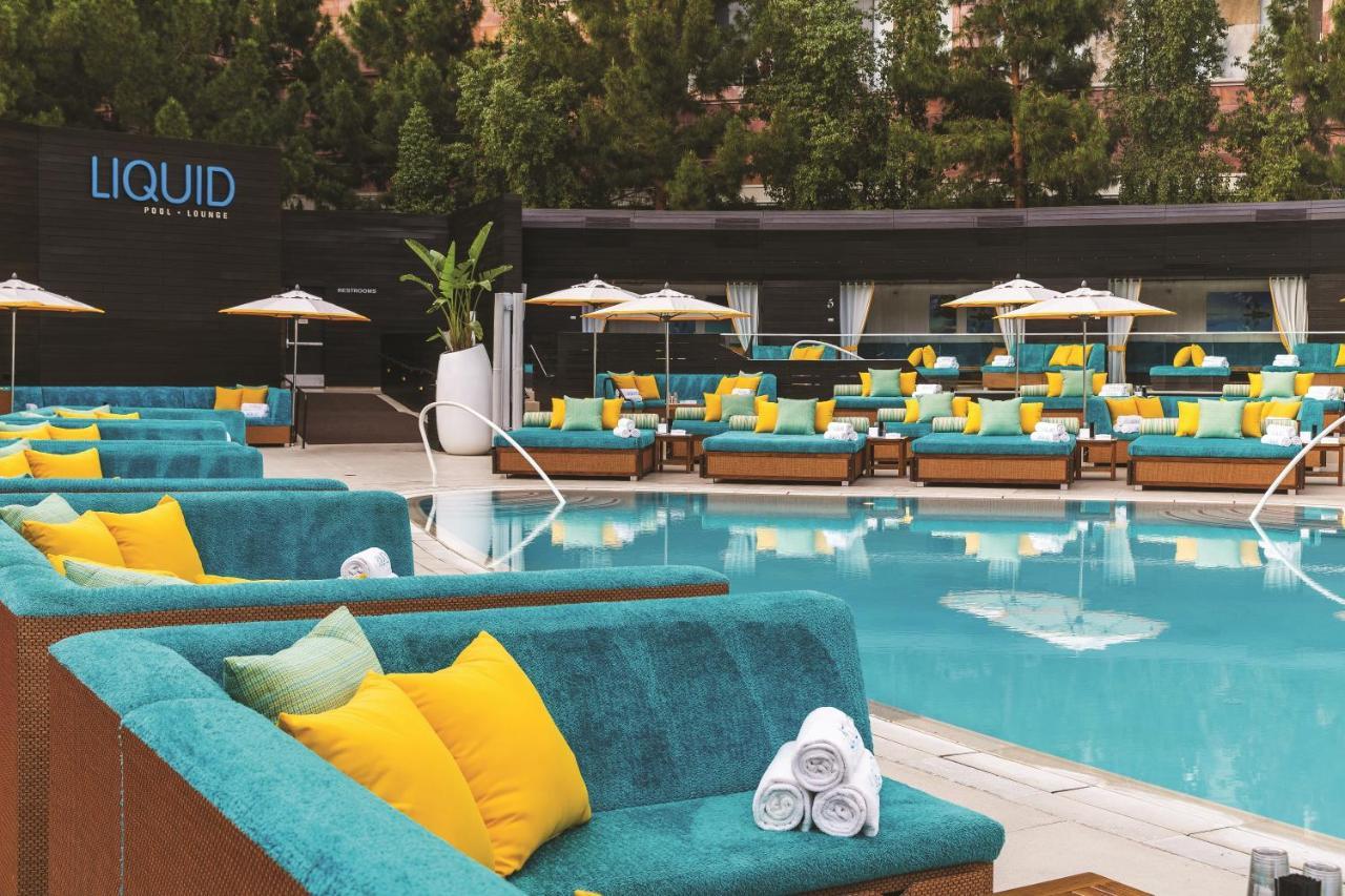 Aria Resort & Casino Λας Βέγκας Εξωτερικό φωτογραφία The pool at the Wynn